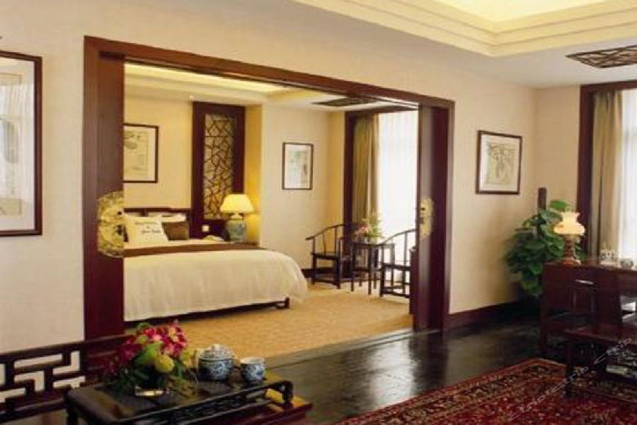 Central International Hotel Shanghai Exterior photo